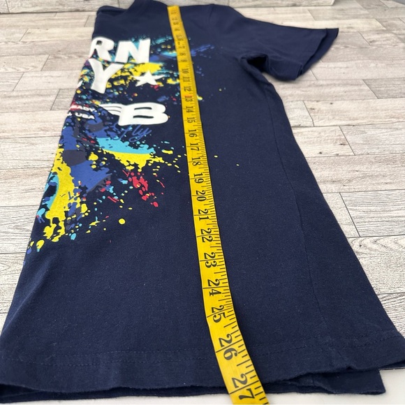 BORN FLY forever Men's Graphic T-Shirt Navy Blue Short Sleeve M - Picture 8 of 8